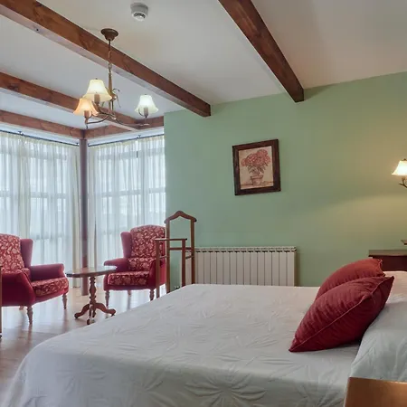 Country house C T R Montealegre (Leon)