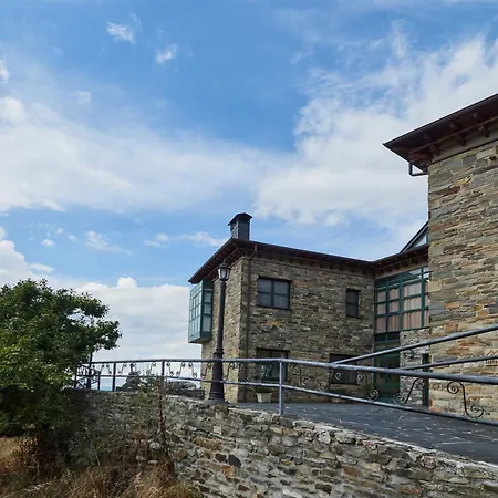 C T R Country house *